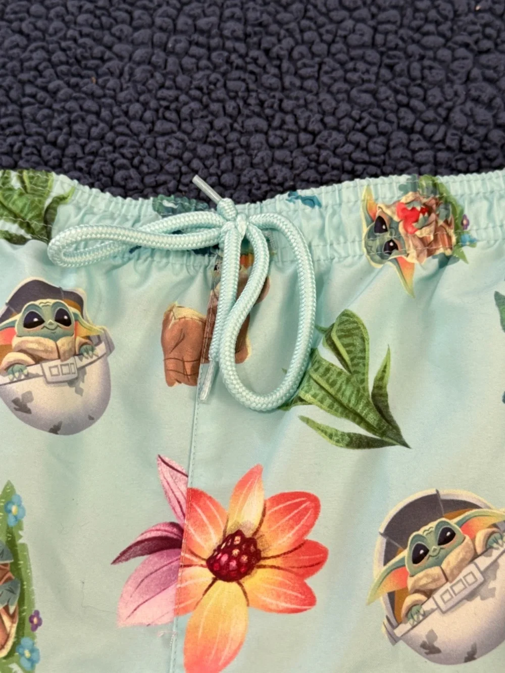 Star Wars Men Mandalorian Swim Trunks Shorts Sz lg Grogu Baby Yoda Blue Tropical